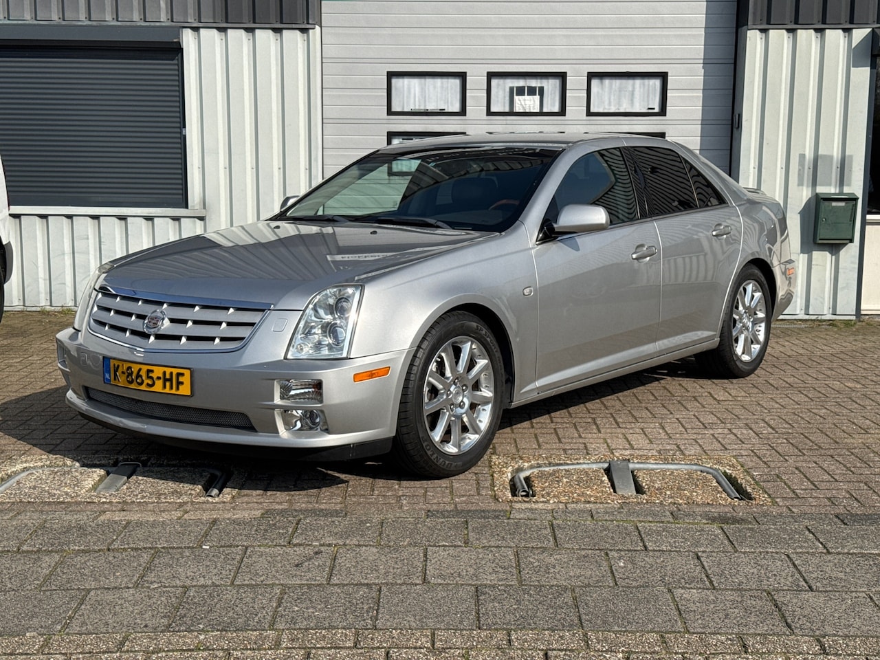 Cadillac STS - 4.6 V8 Launch Edition Nette auto | APK 12-2025 - AutoWereld.nl