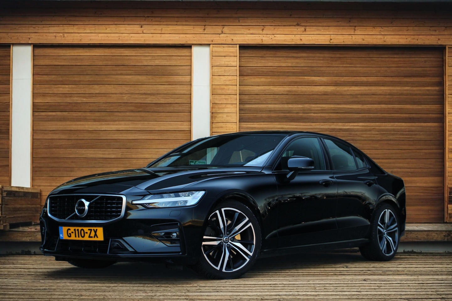 Volvo S60 - T5 Intro Edition (Intro Edition) | Adaptive Cruise | Standkachel | Camera | Sportonderstel - AutoWereld.nl