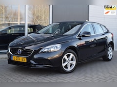 Volvo V40 - 1.6 D2 Momentum | Clima | Cruise | Stoelverwarming | APK 12-2025