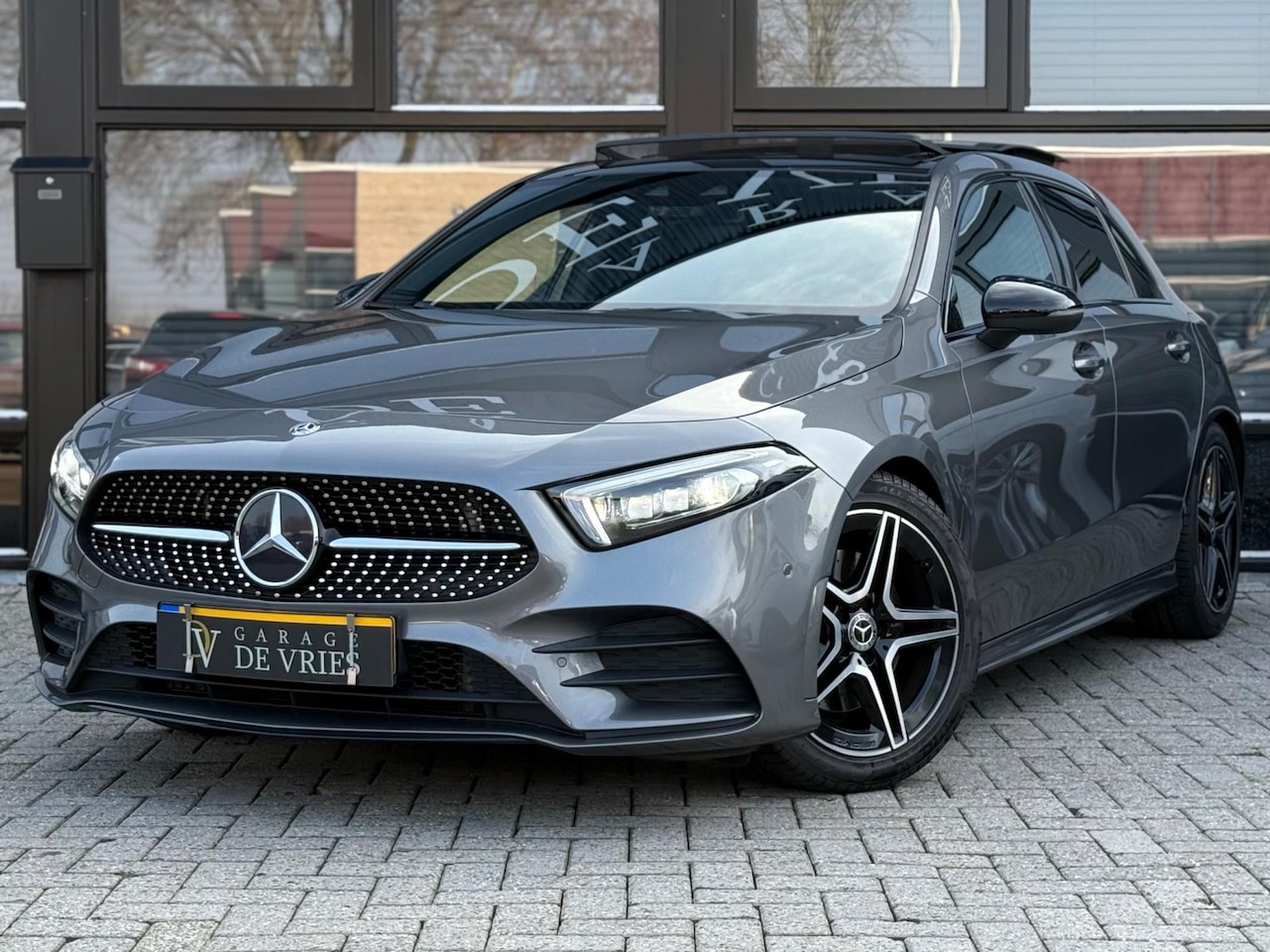 Mercedes-Benz A-klasse - 220 4MATIC 190pk AMG Premium Panoramadak Multibeam Widescreen - AutoWereld.nl