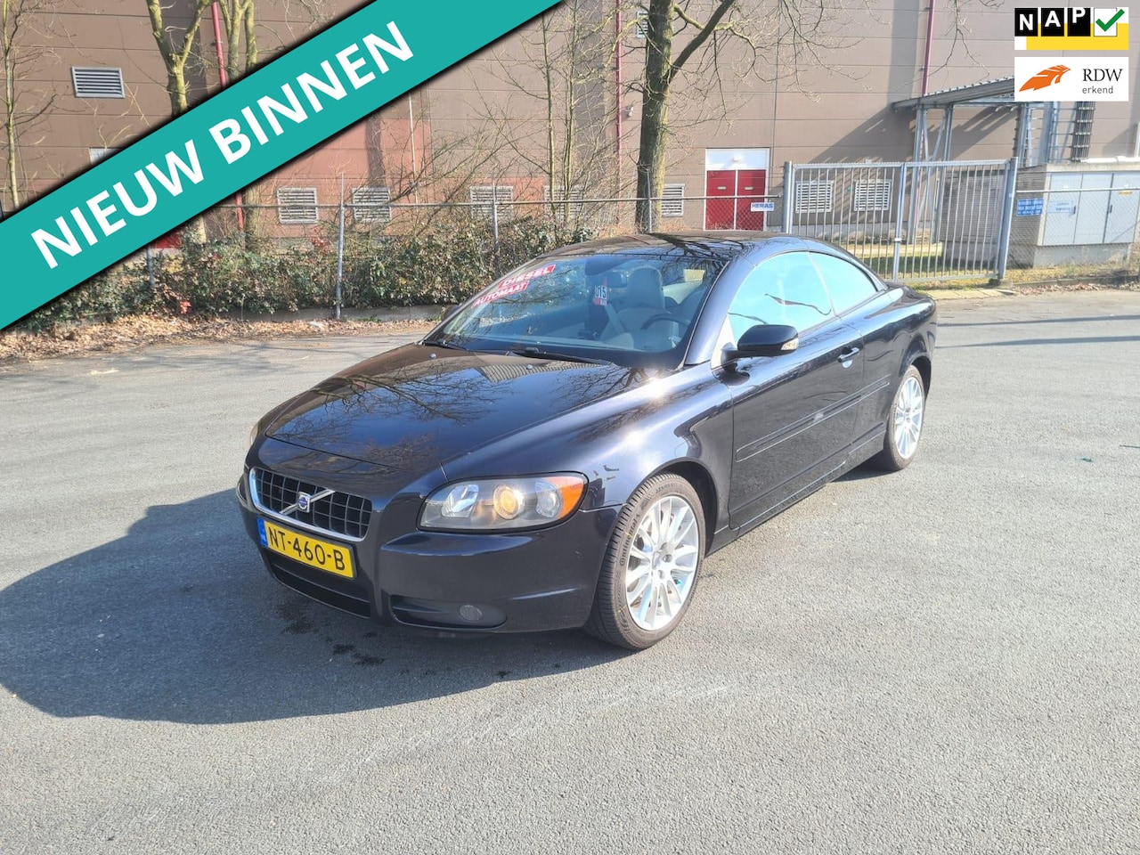 Volvo C70 Convertible - 2.4 D5 Momentum NETTE AUTO RIJDT EN SCHAKELT GOED - AutoWereld.nl