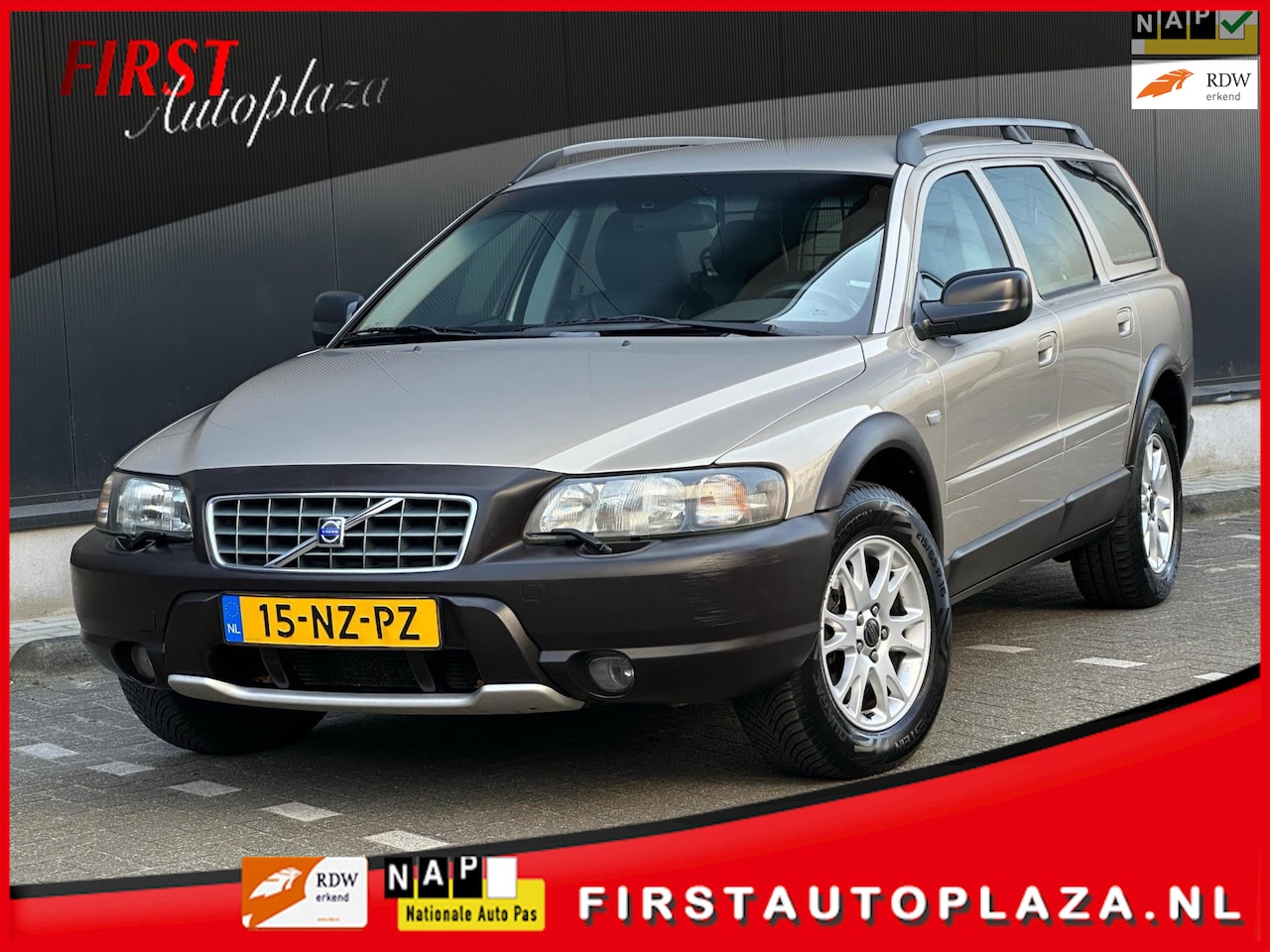 Volvo XC70 - 2.5 T Comfort Line 7-PERSOONS LEDER/MEMORY/CRUISE/CRUISE/AIRCO | KEURIGE AUTO ! - AutoWereld.nl