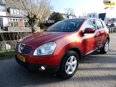 Nissan Qashqai - 1.6 Acenta 114pk Clima Cruise PDC Trekhaak 1200kg. Hoge instap