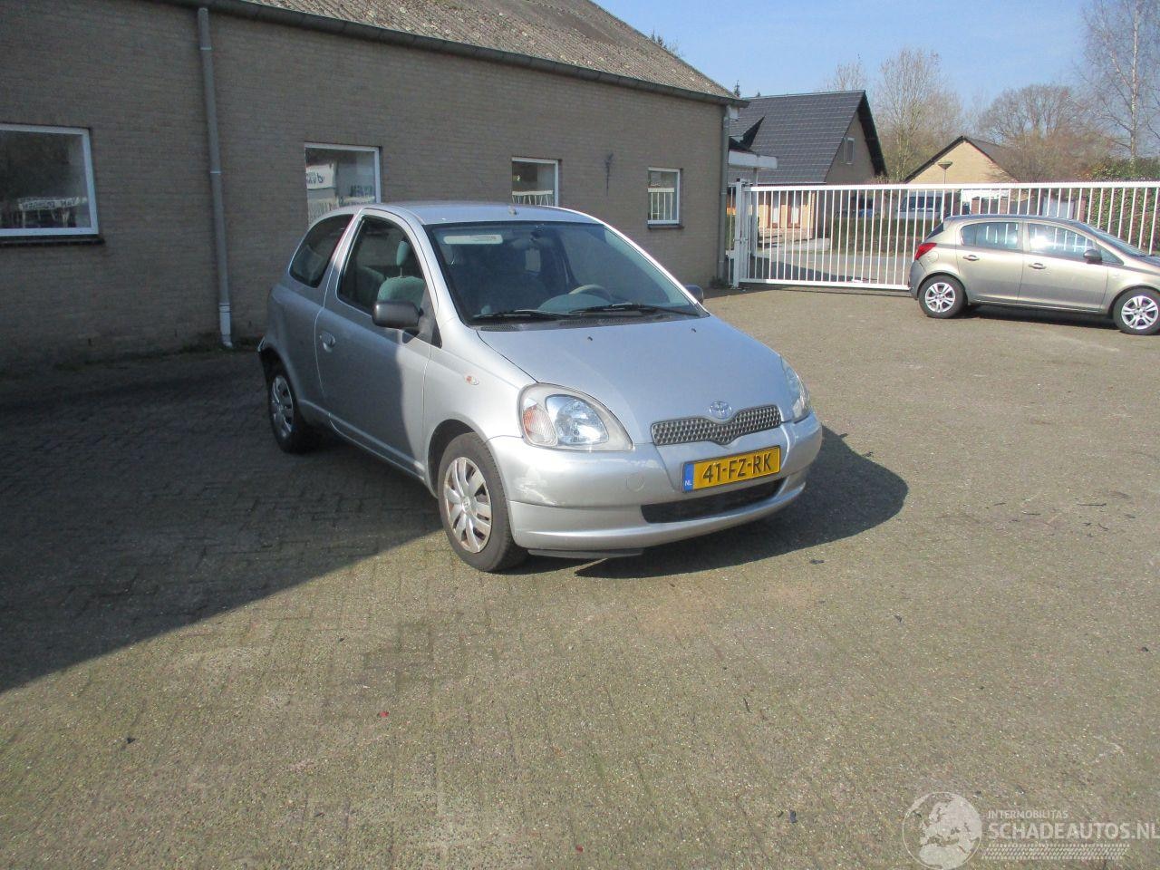 Toyota Yaris - 1.3-16V VVT-i Luna 1.3-16V VVT-i Luna - AutoWereld.nl