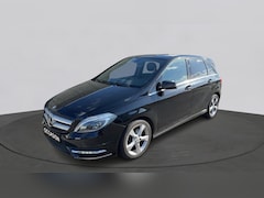 Mercedes-Benz B-klasse - 180 Ambition / Navigatie / Cruise Control / Xenon