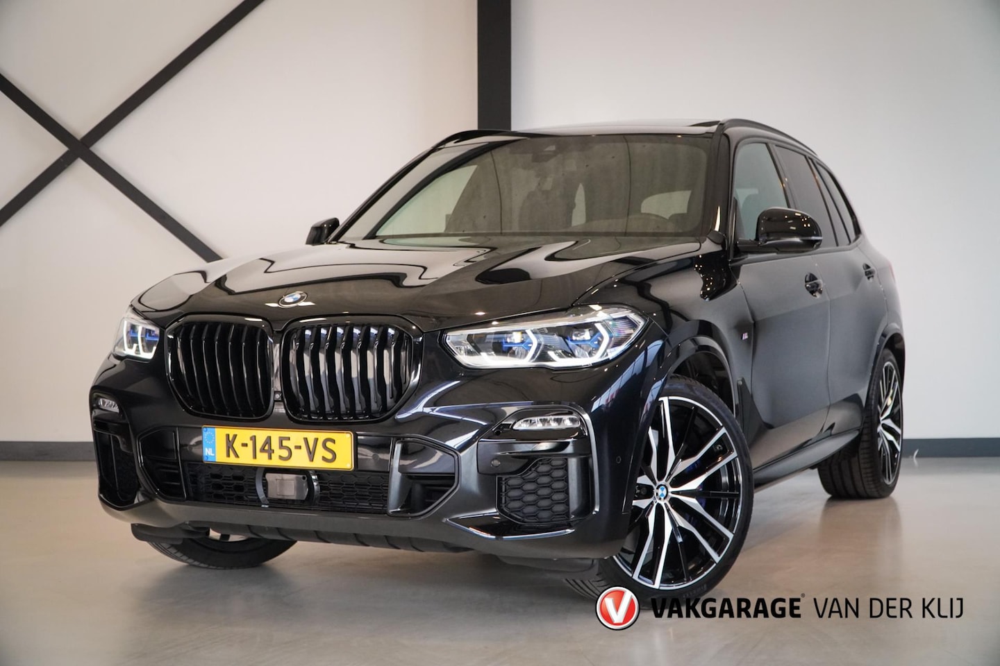 BMW X5 - XDrive40i M-Sport | Panorama | Luchtvering | Trekhaak | 4-Wielbest. | 360 Camera | H/K | S - AutoWereld.nl