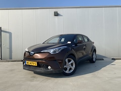 Toyota C-HR - 1.8 Hybrid Dynamic | Navigatie | Parkeersensoren voor/achter |