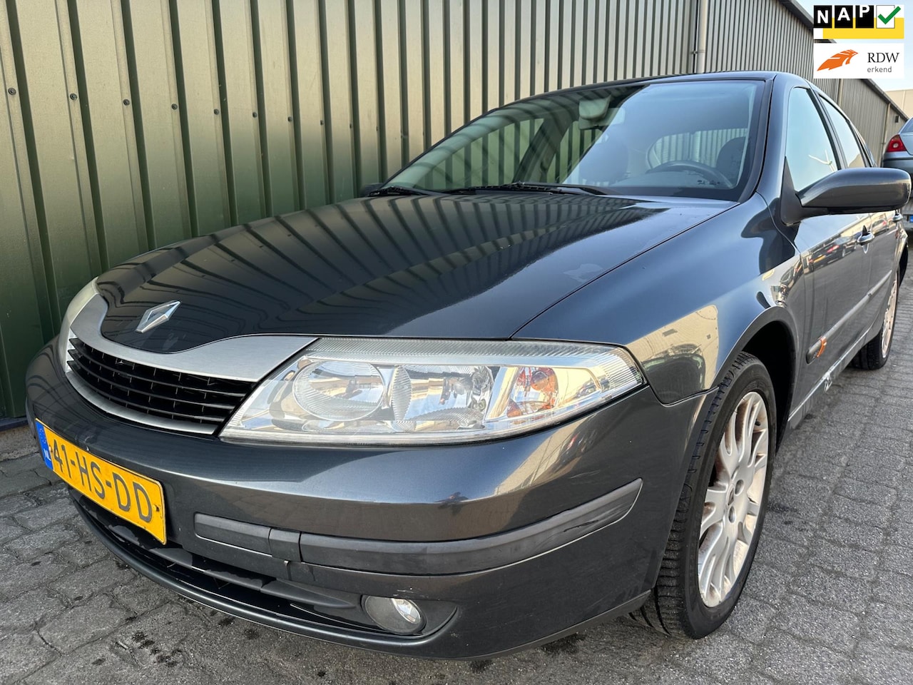 Renault Laguna - 1.8-16V Expression 1.8-16V Expression - AutoWereld.nl