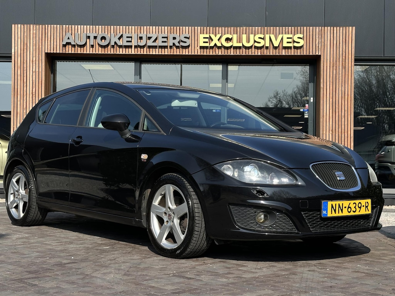 Seat Leon - 1.8 TFSI Businessline High Clima Cruise Navi PDC 17"LM - AutoWereld.nl