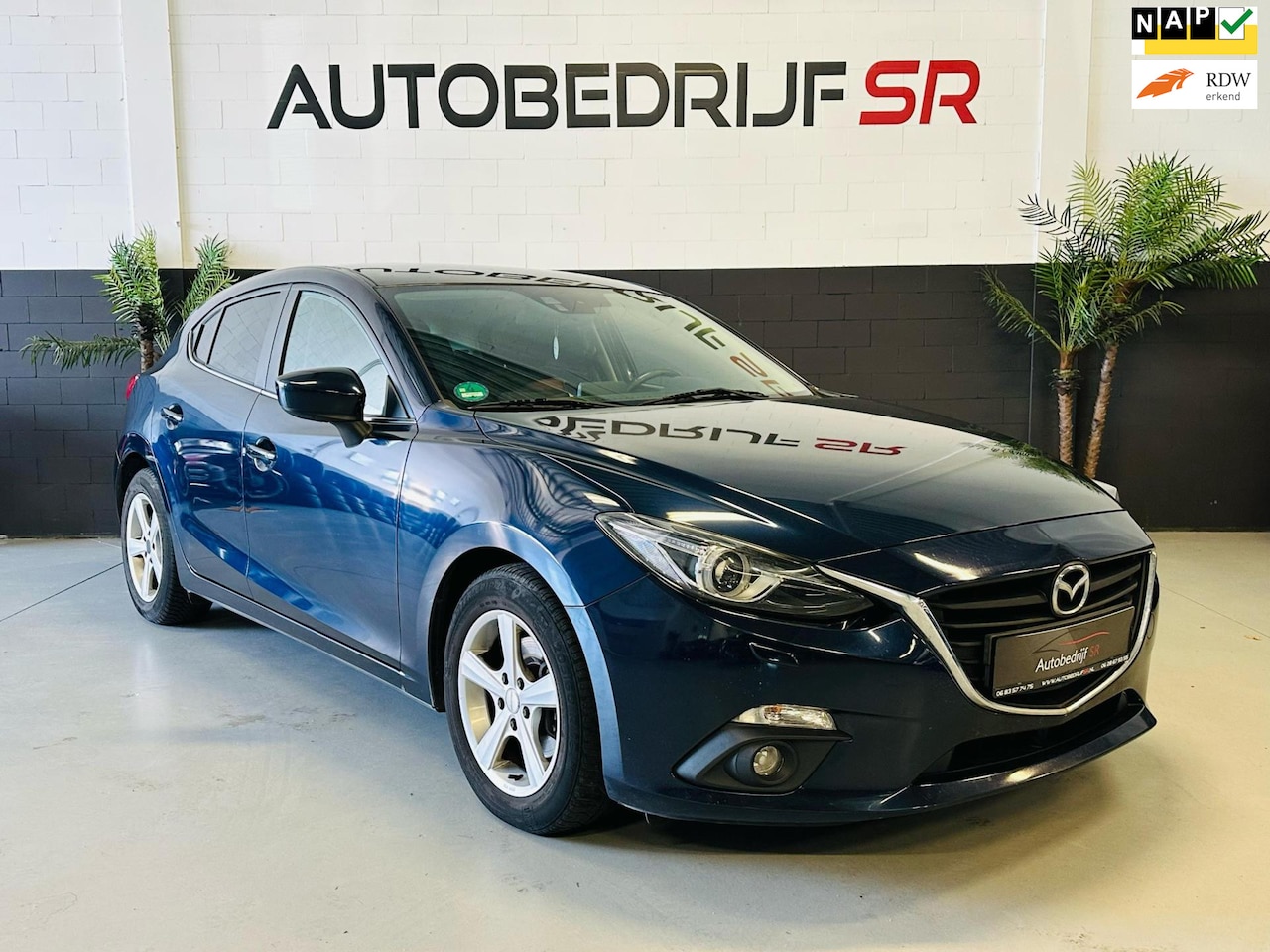 Mazda 3 - 2.0 Skylease Navigatie! Cruise Controle - AutoWereld.nl