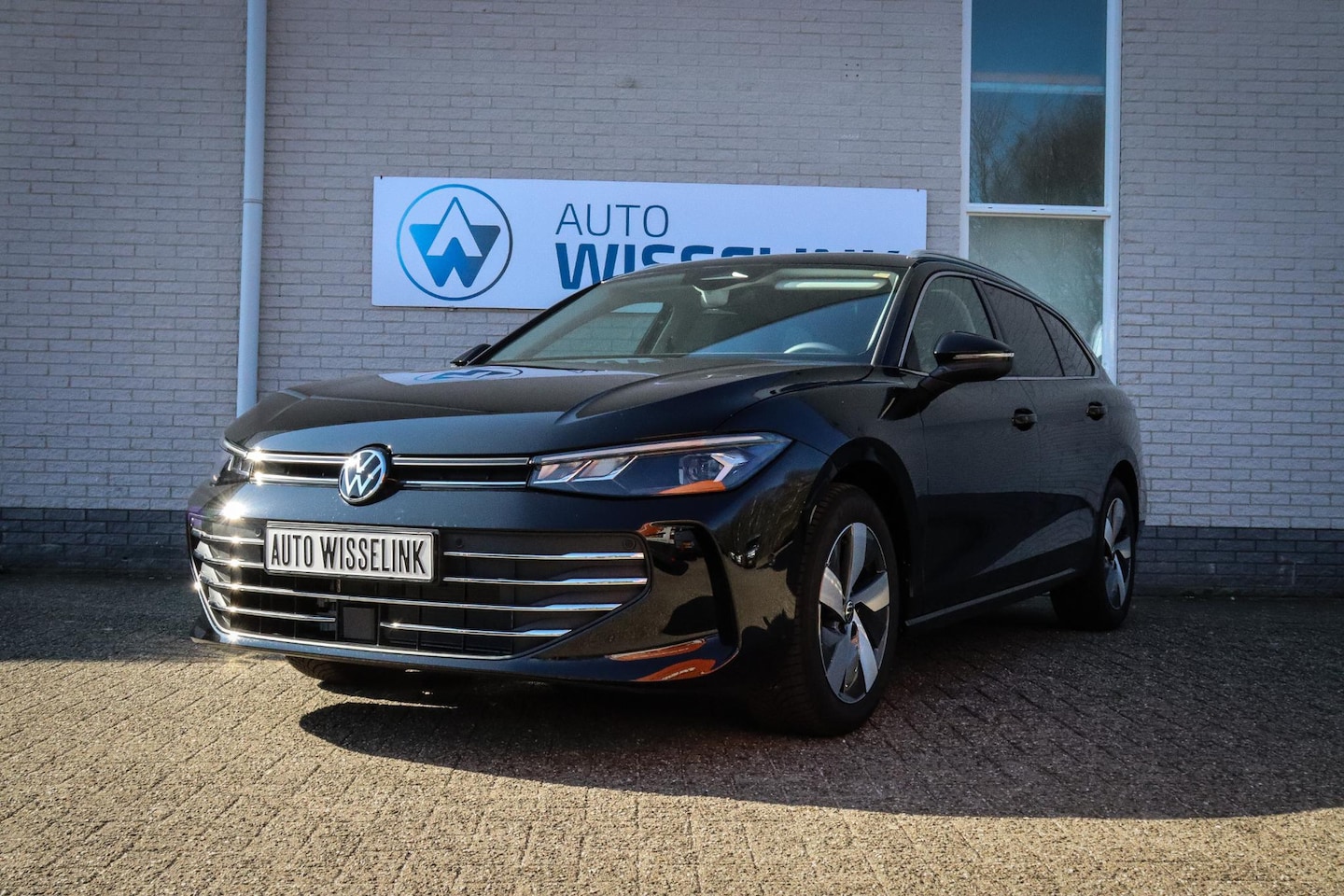 Volkswagen Passat Variant - 1.5 eTSI Business Premium-pakket,virtual cockpit,head-up, - AutoWereld.nl