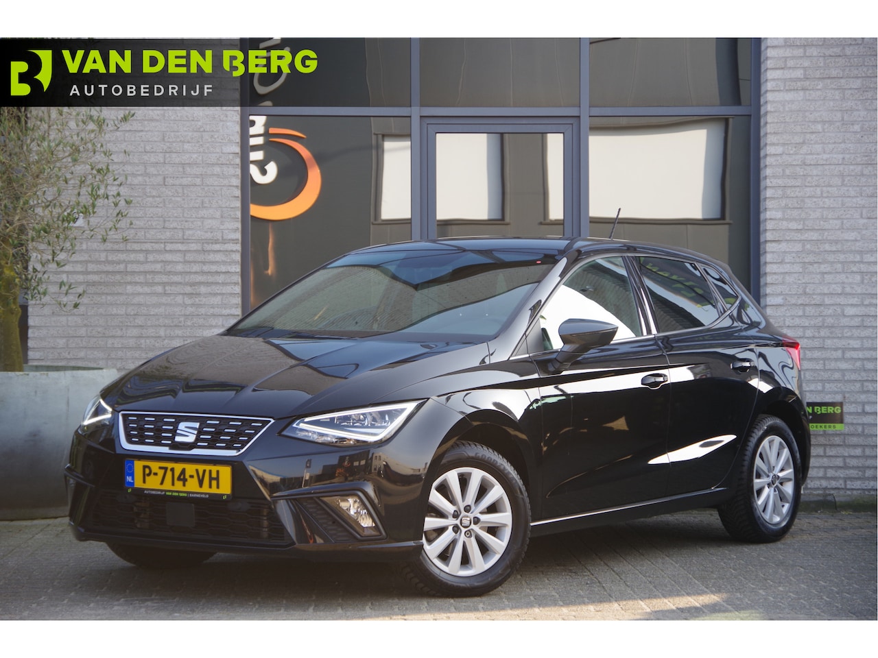 Seat Ibiza - 1.0 TSI FR BI Xcellence AUT. LEDER/ALCANTARA, LED, ADAPT. CRUISE, CAMERA, CARPLAY, CLIMA, - AutoWereld.nl