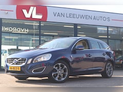 Volvo V60 - 1.6 T3 Ocean Race | Navigatie | Climate Control | Trekhaak | Dealer onderhouden |