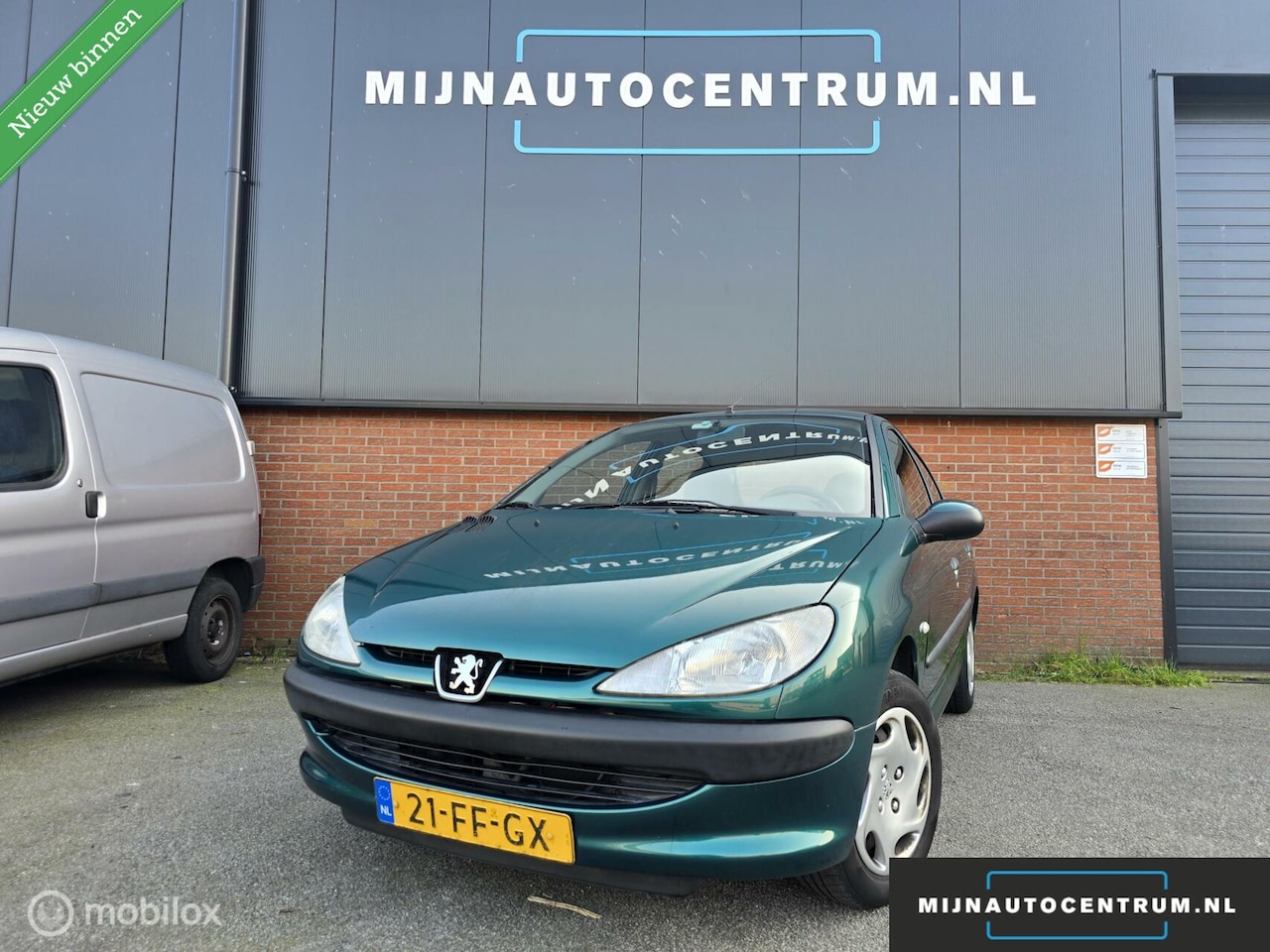 Peugeot 206 - 1.6 XT / NAP / 1 JAAR APK - AutoWereld.nl