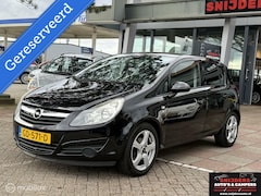 Opel Corsa - 1.2-16V Automaat met stuur en stoelverwarming