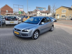 Ford Focus - 1.6-16V First Edition