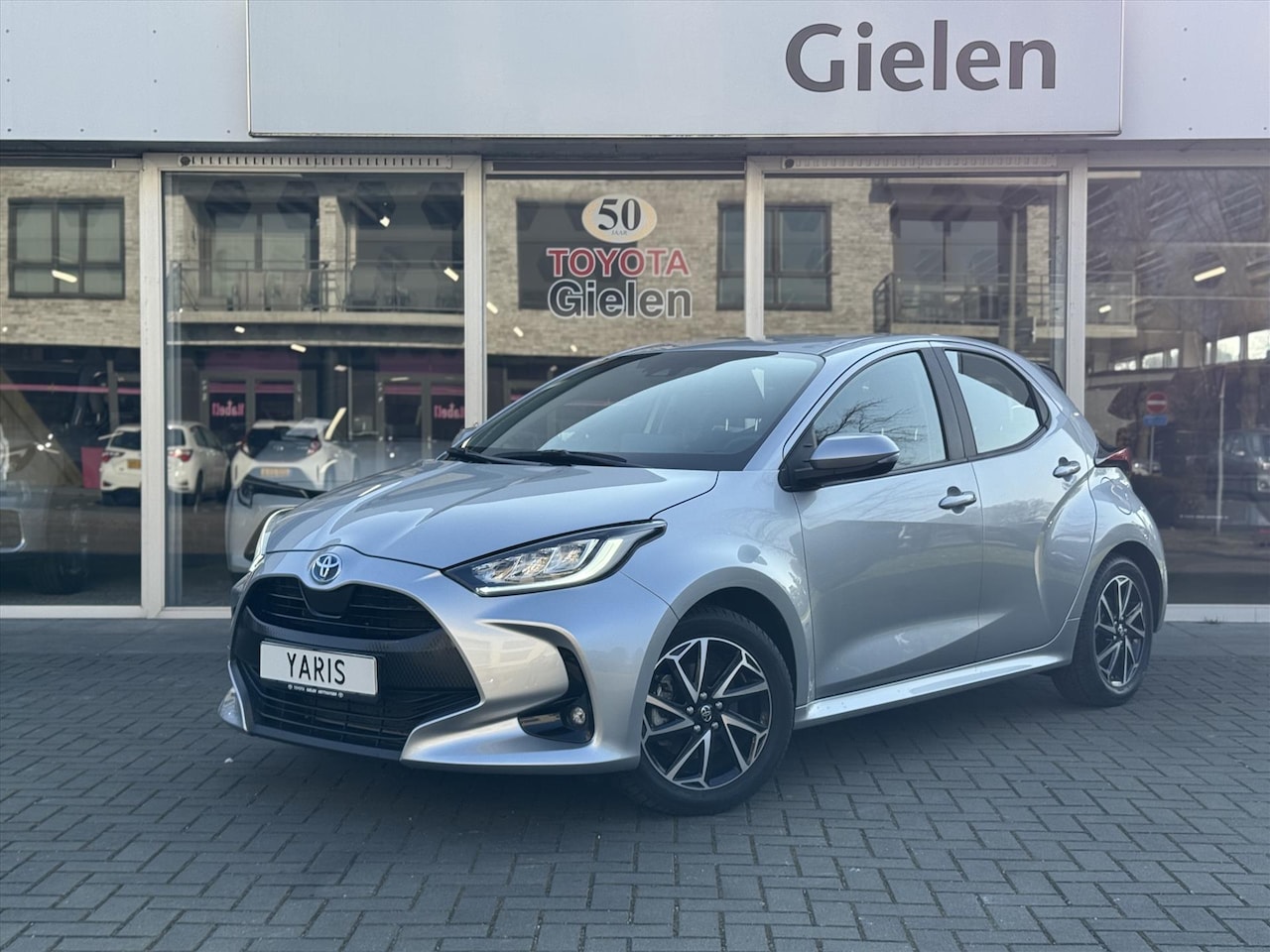 Toyota Yaris - 1.5 Hybrid 116pk CVT Dynamic | Apple carplay\Android auto, Parkeercamera, Navi - AutoWereld.nl