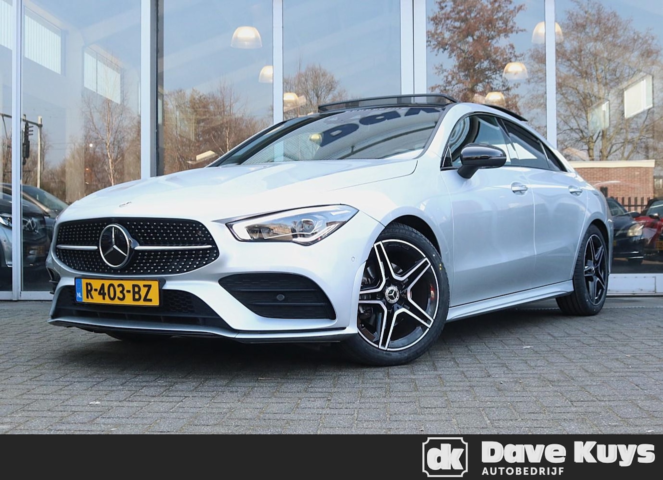 Mercedes-Benz CLA-Klasse - 180 AMG Line | Panoramadak | Adaptive CC - AutoWereld.nl