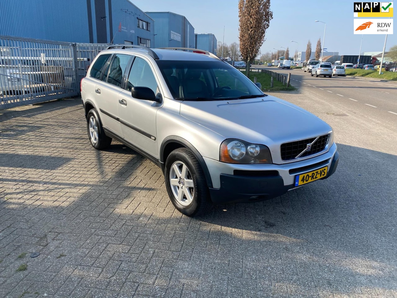 Volvo XC90 - 2.5 T Momentum 5p. AUTOMAAT - AutoWereld.nl