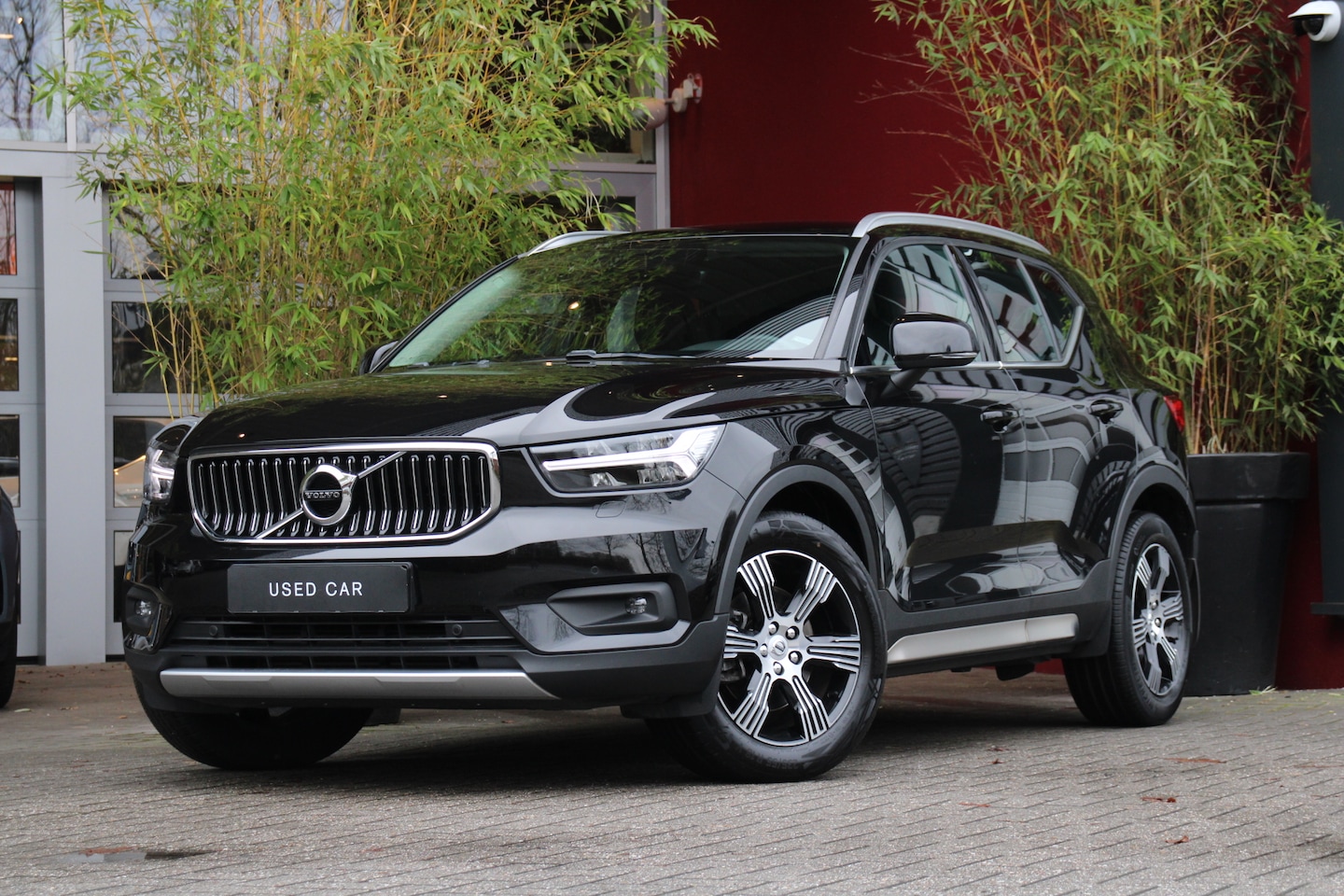 Volvo XC40 - 2.0 T4 Inscription | Trekhaak | Camera | Adaptive Cruise | BLIS - AutoWereld.nl