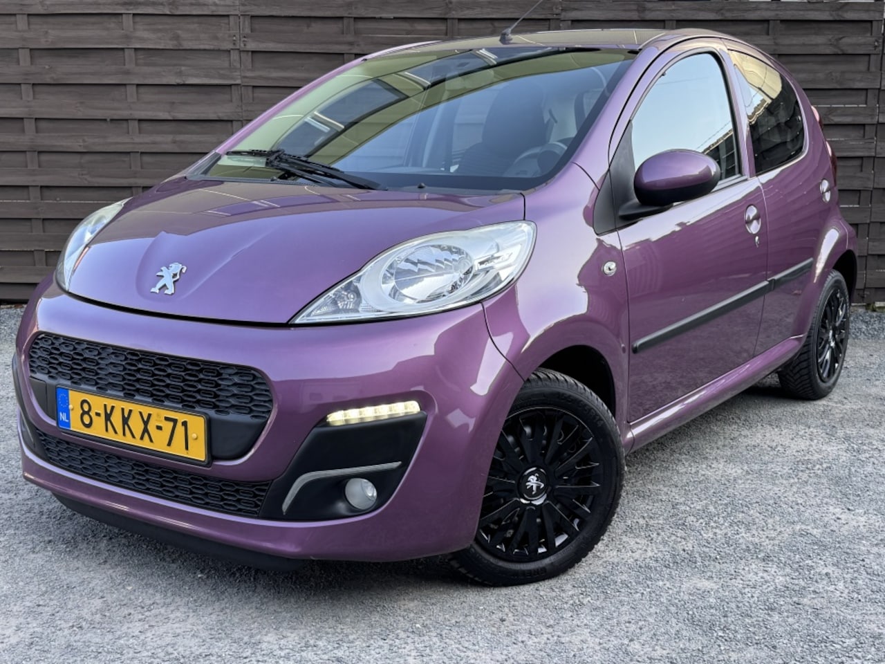 Peugeot 107 - 1.0 Active / LED / AC / EL-ramen / NAP - AutoWereld.nl