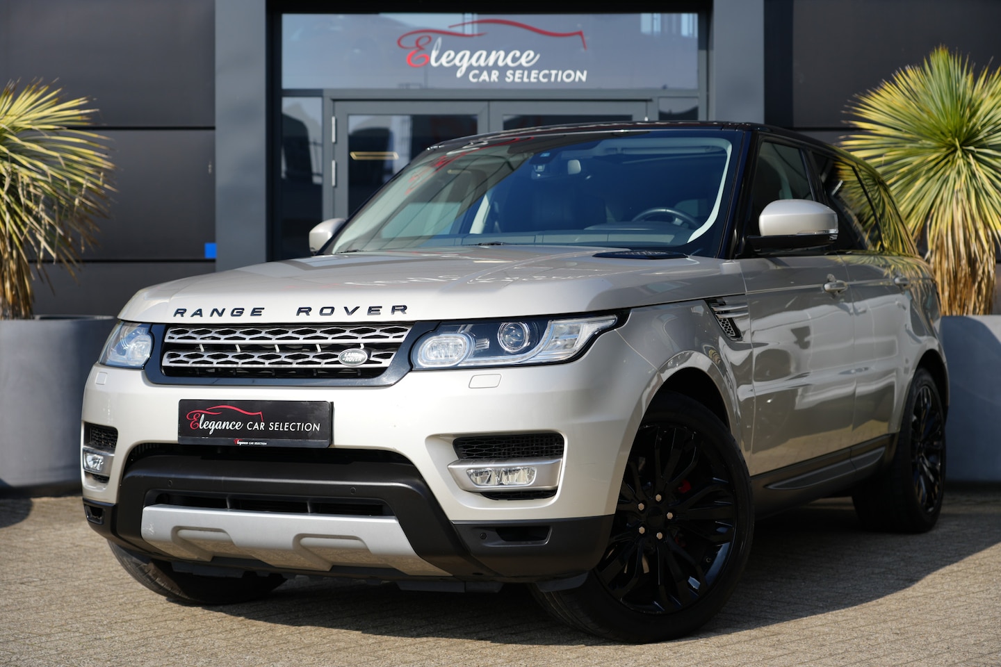 Land Rover Range Rover Sport - 3.0 TDV6 HSE Dynamic 259pk Panoramadak/Stoelverwarming/Camera - AutoWereld.nl