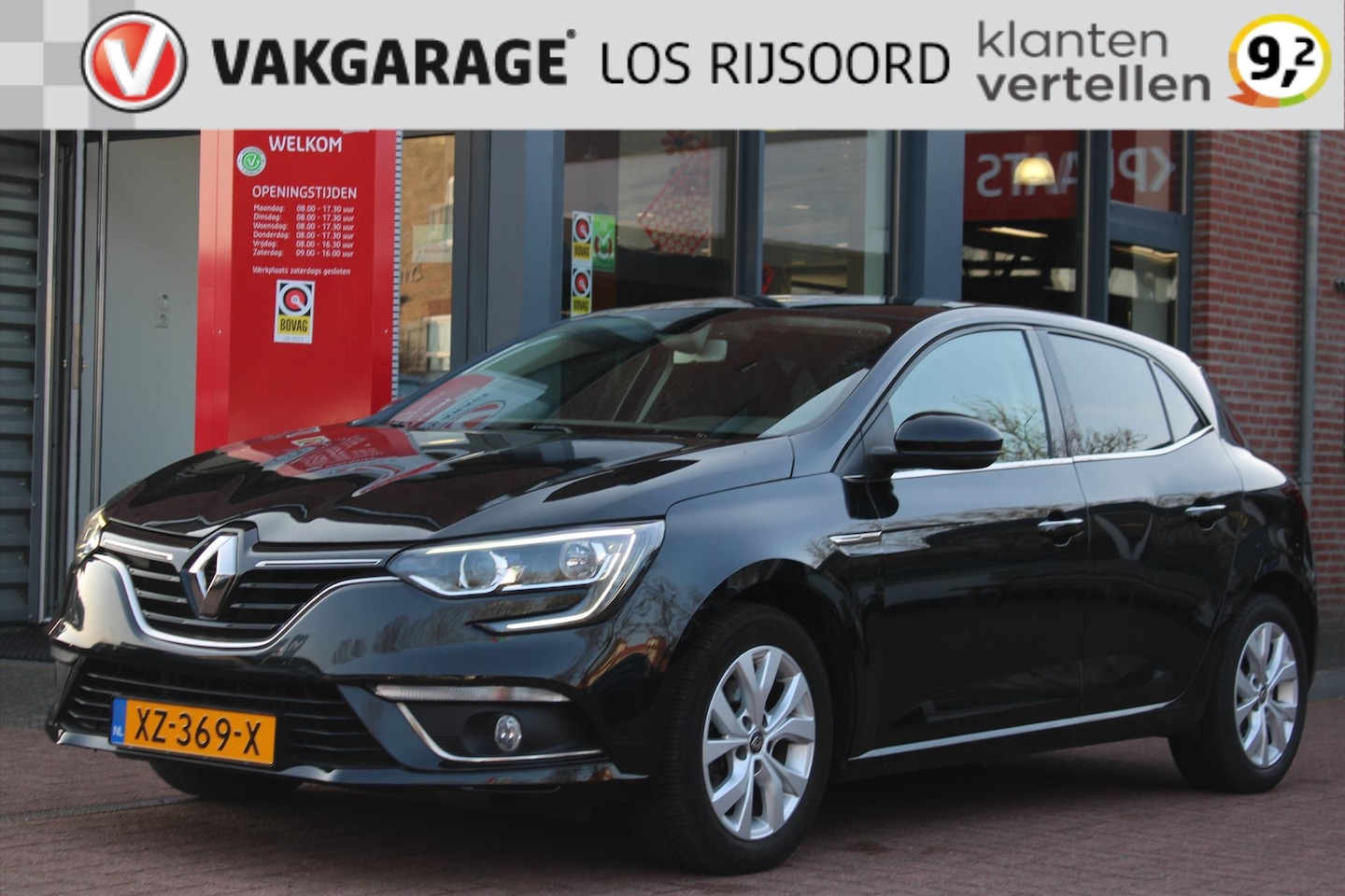 Renault Mégane - Hatchback 1.3 TCe *Limited* | Carplay | Navigatie | Cruise & climate Control | PDC | Bleut - AutoWereld.nl