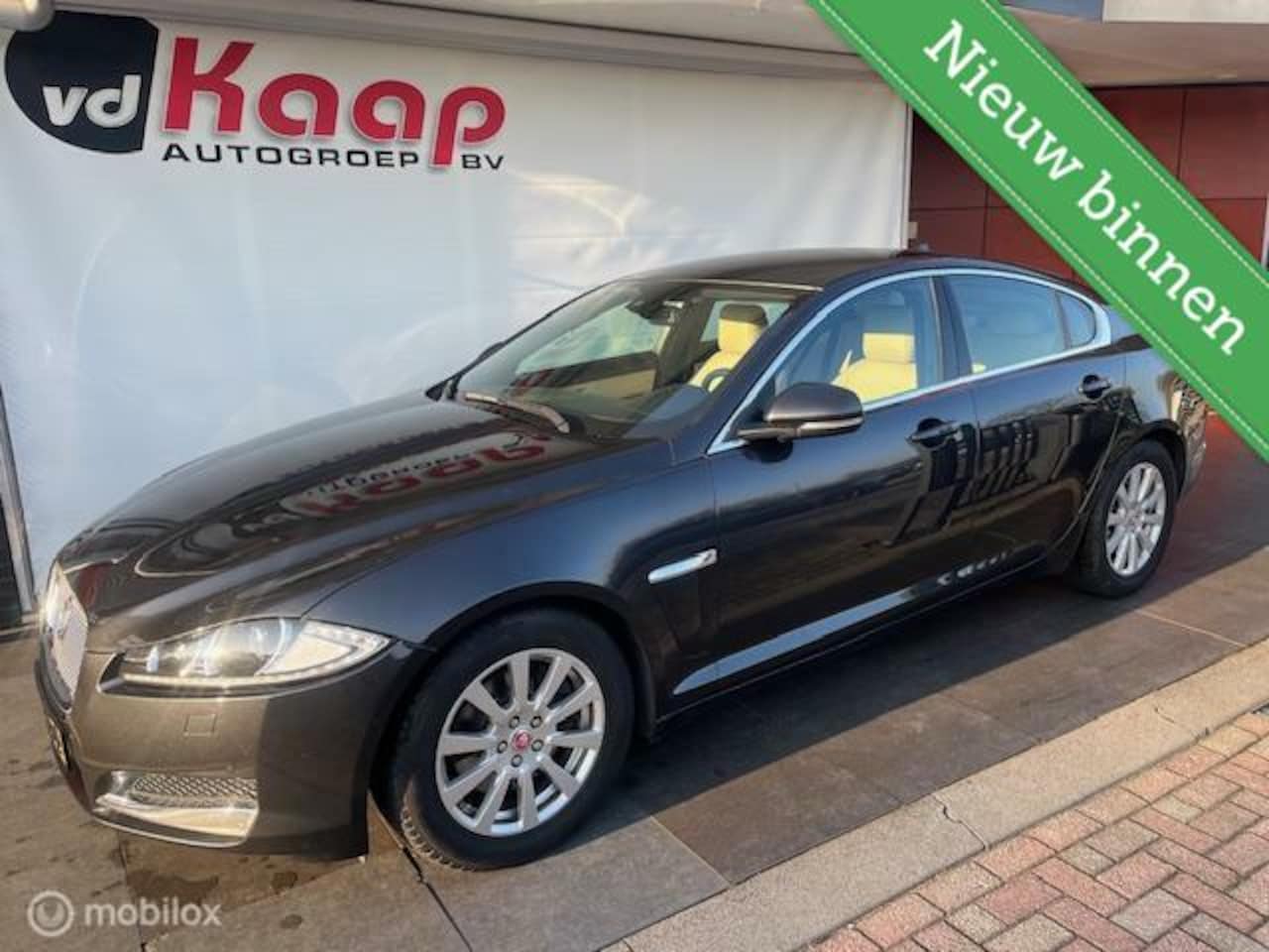 Jaguar XF - 2.2D Prestige L.E. 2.2D Prestige L.E. - AutoWereld.nl