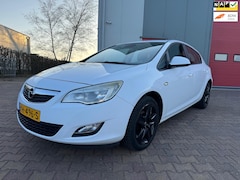 Opel Astra - 1.4 Turbo Edition ( Airco + Trekhaak )