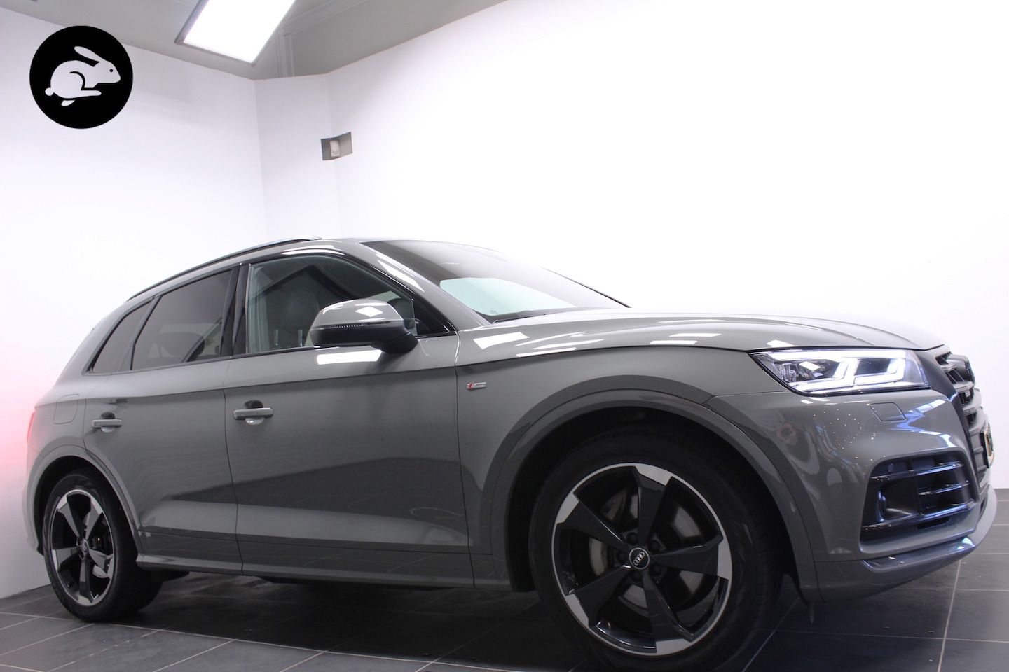 Audi Q5 - 50 TFSI e quattro S-Line/Quantum grey/Luchtvering/Trekhaak/Camera - AutoWereld.nl