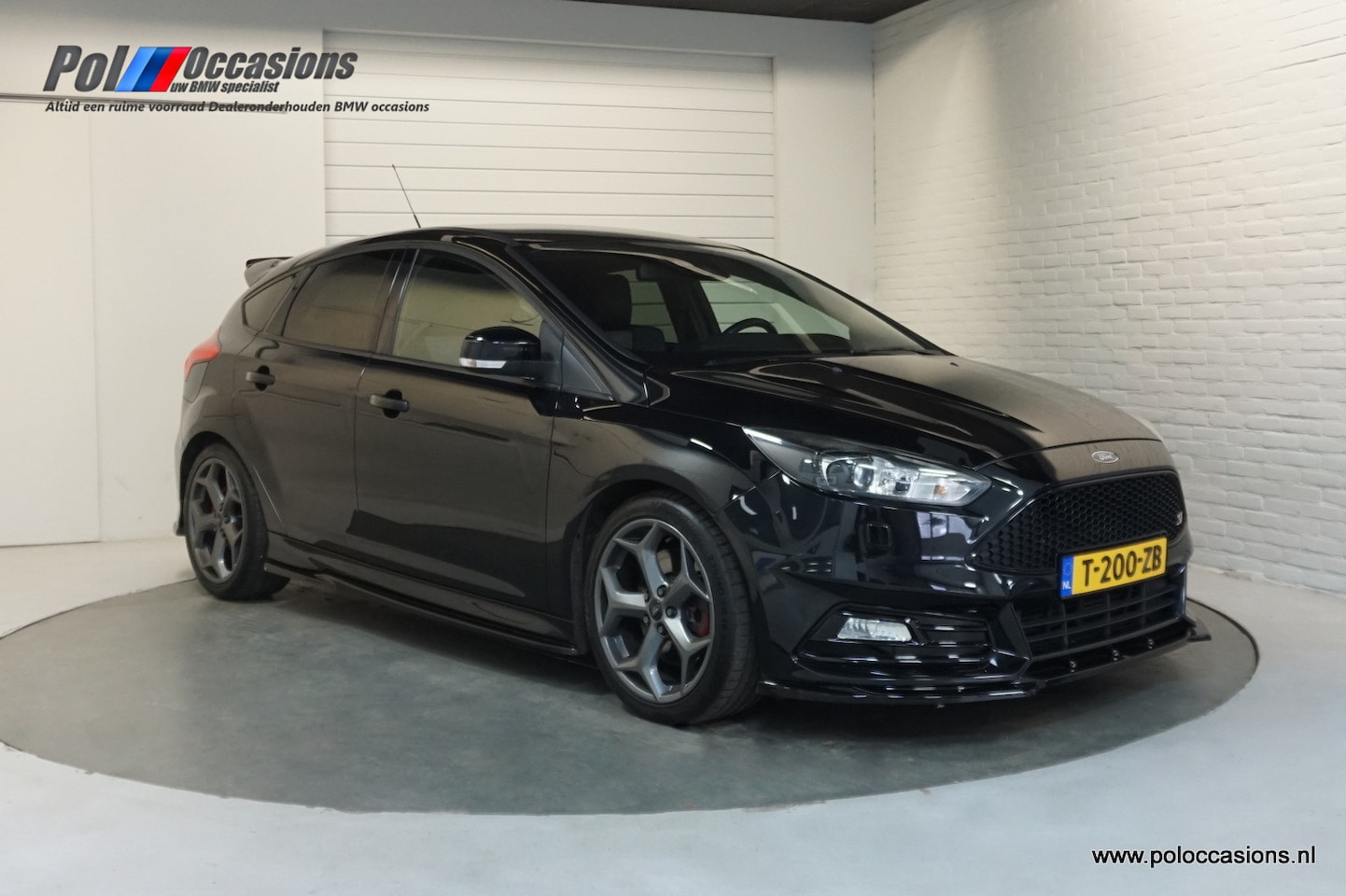 Ford Focus - 2.0 ST-2 Recardo | Navig | SONY | BULLX uitlaat | Half Leer - AutoWereld.nl