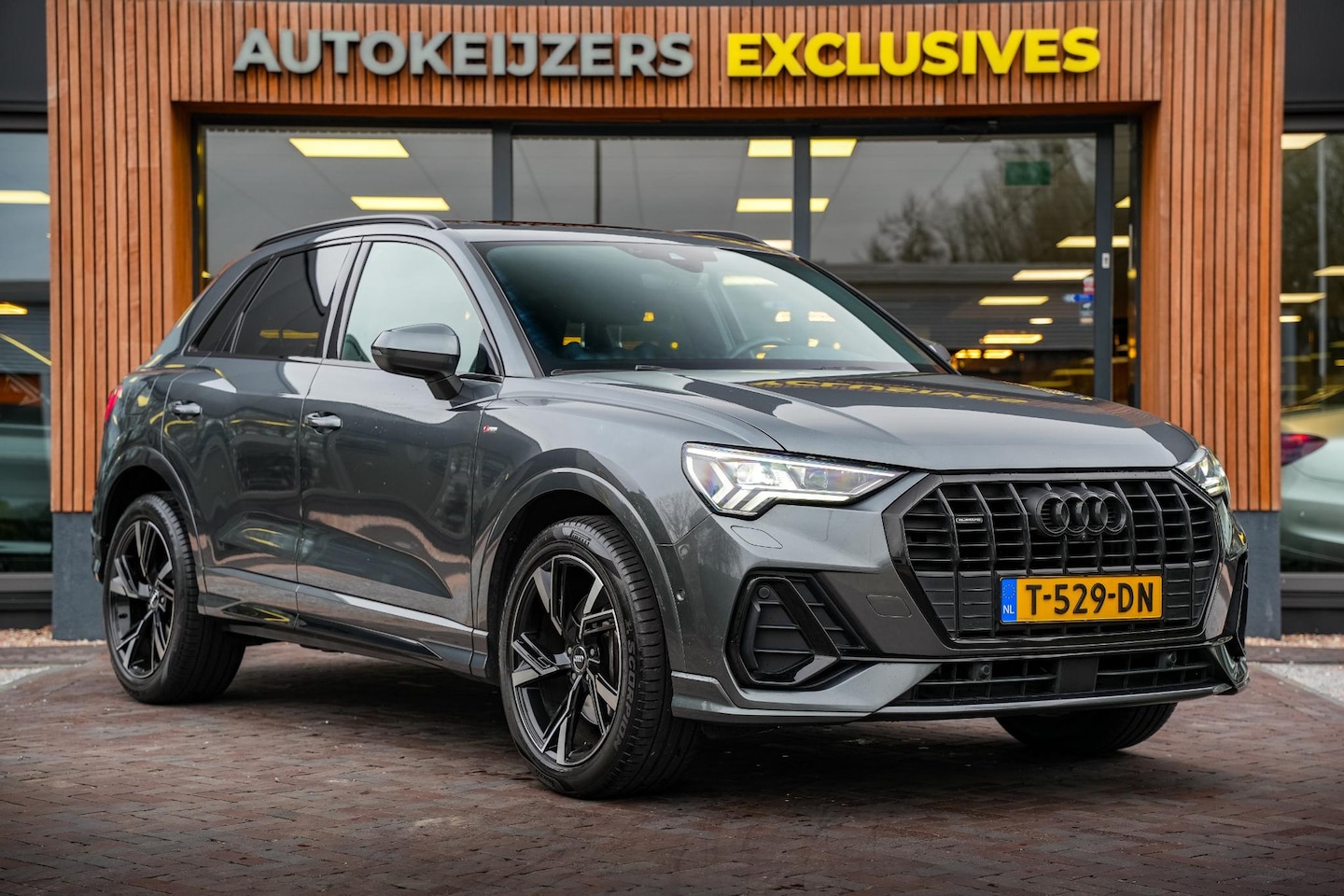 Audi Q3 - 40 TFSI quattro edition one Panodak Leer 360 Camera Virtual Dash Keyless Stoelverwarming - AutoWereld.nl