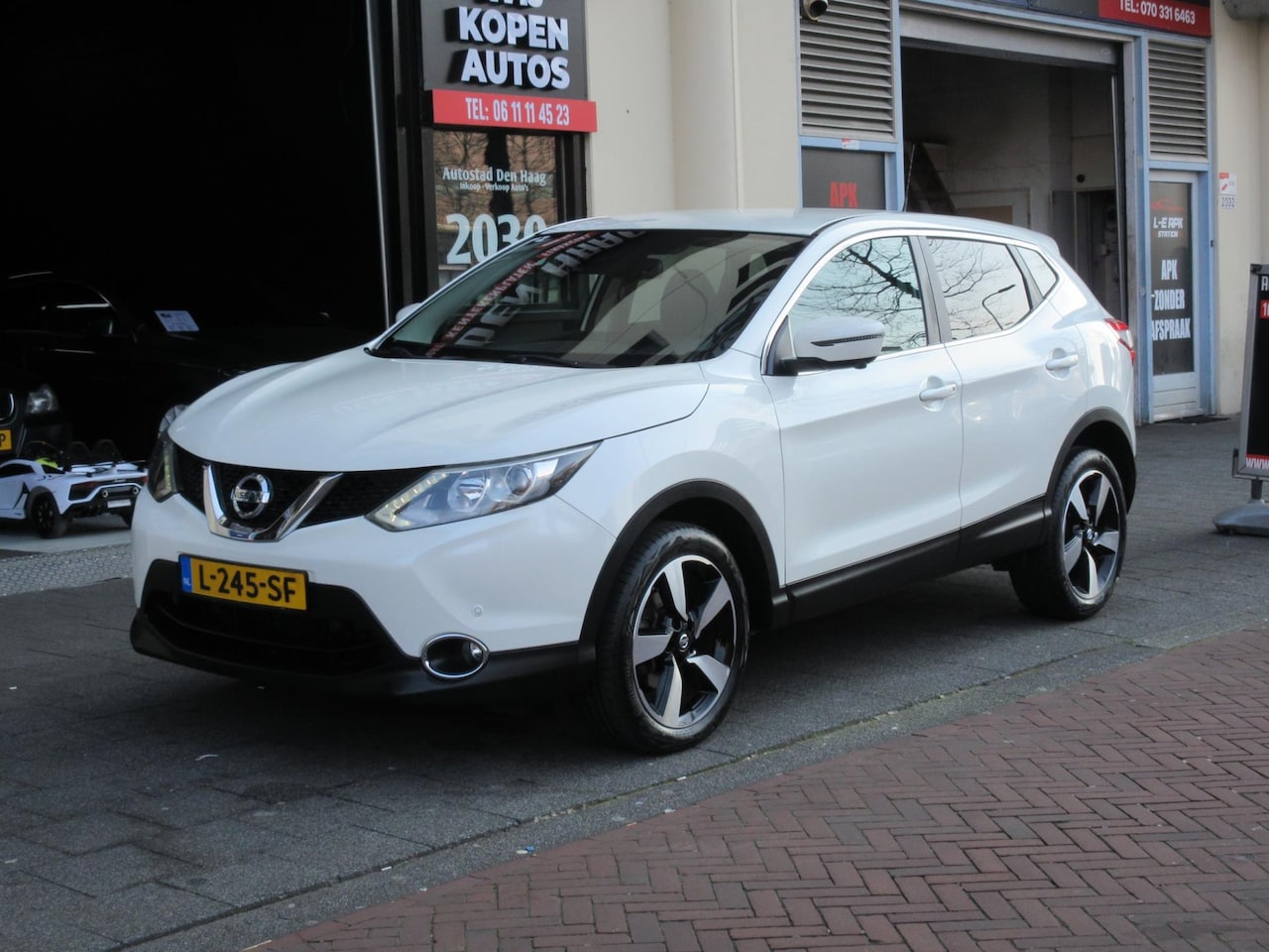 Nissan Qashqai - 1.6 Connect Edition Navi Clima 360 Camera PDC - AutoWereld.nl