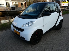 Smart Fortwo coupé - 1.0 mhd Pure 119.000km NAP Zuinig A-Label Panorama