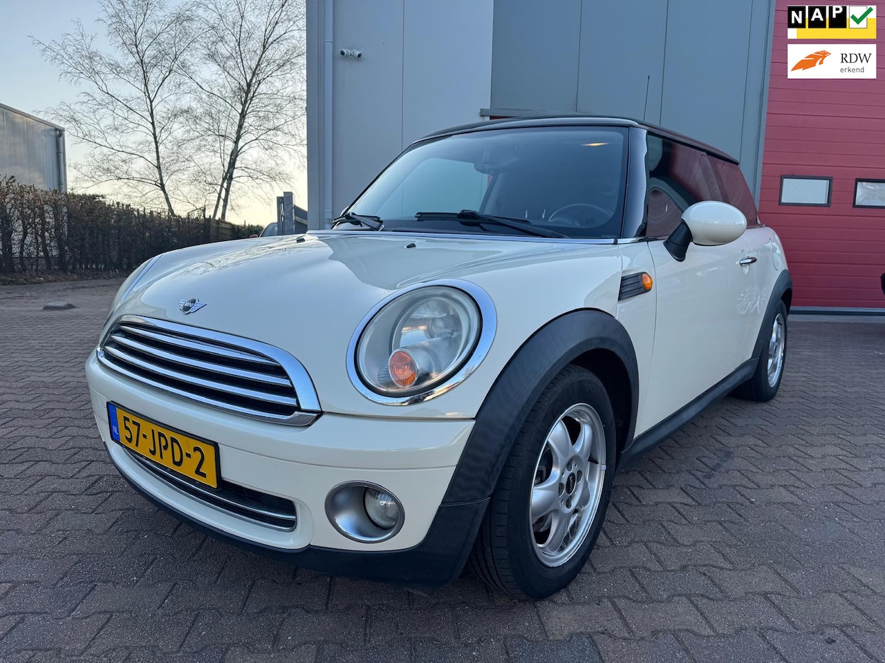 MINI One - Mini 1.4 Pepper ( Airco +NAvi ) - AutoWereld.nl