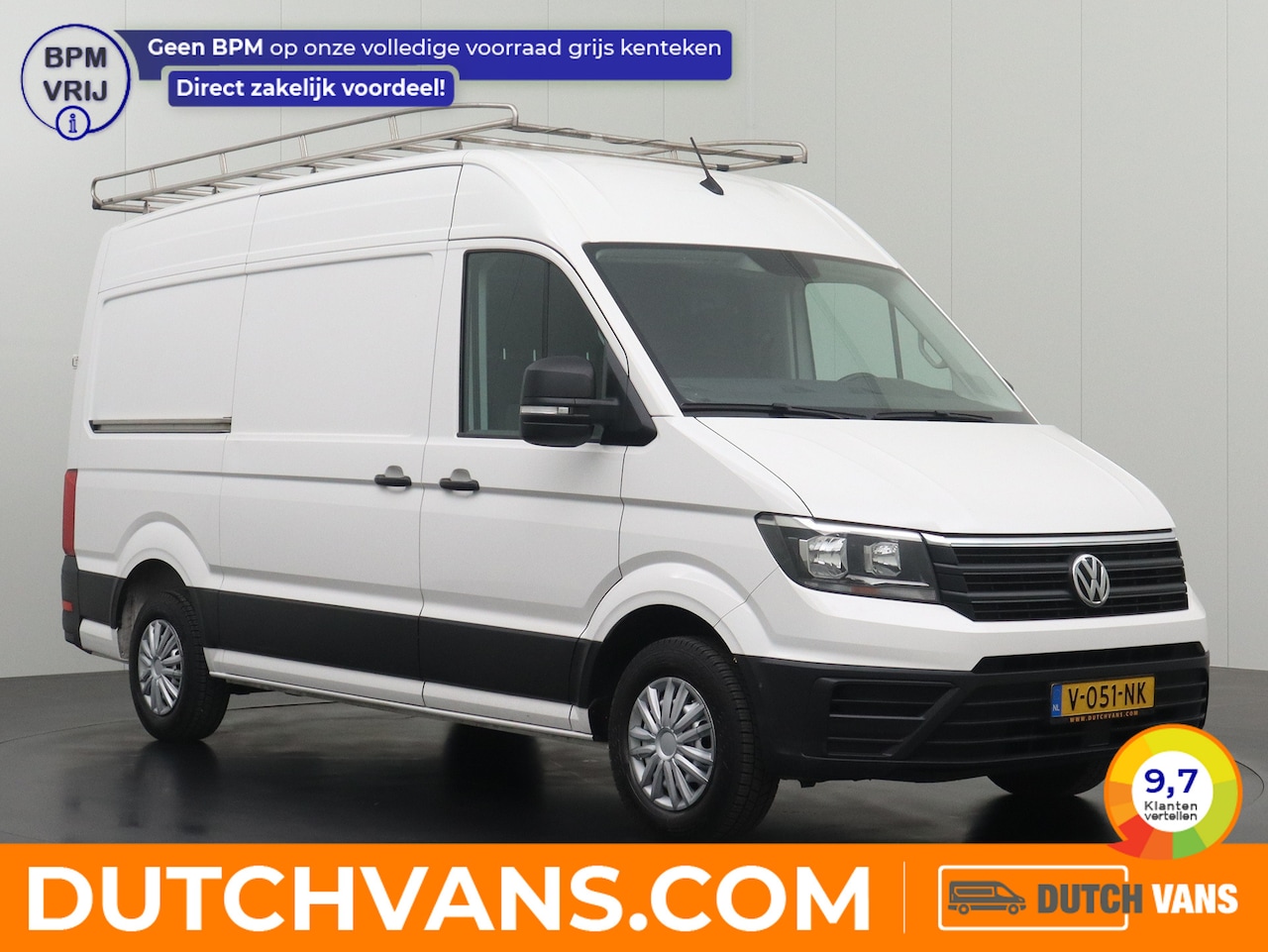 Volkswagen Crafter - 2.0TDI 140PK L3H3 Highline | Imperiaal | Trekhaak | Airco | Cruise | 3-Persoons | Betimmer - AutoWereld.nl