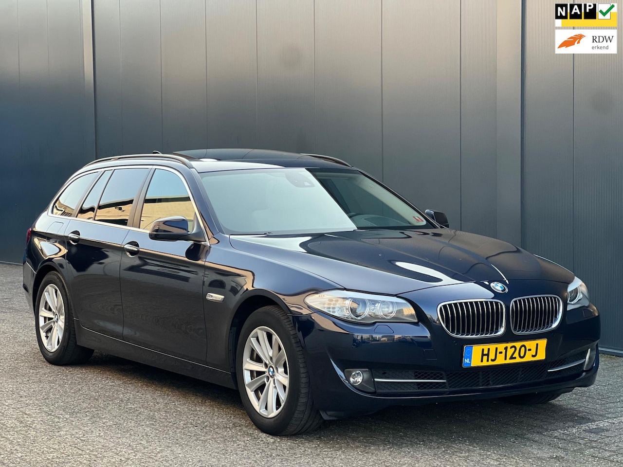 BMW 5-serie Touring - 528i AUT|Pano|Grote Navi|Stoelvw|HUD|Vol! - AutoWereld.nl