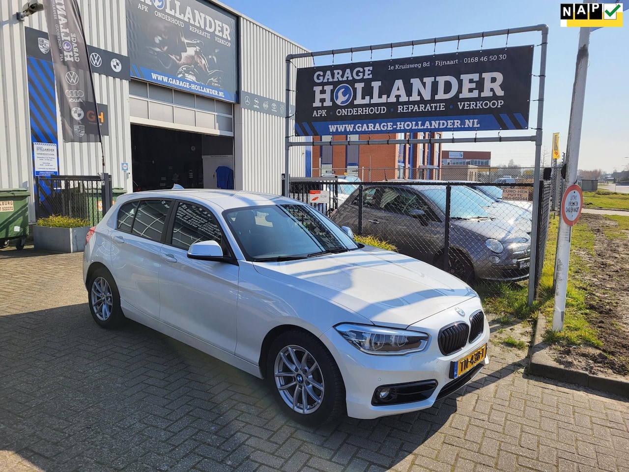 BMW 1-serie - 118i Executive Automaat - AutoWereld.nl