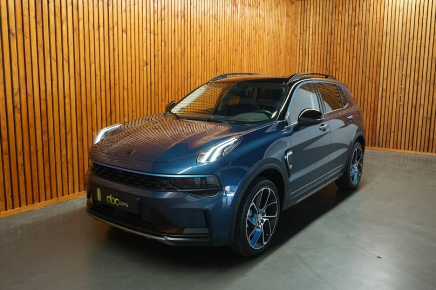 Lynk & Co 01 - 1.5 HYRIDE AUTOMAAT/ MODEL 2022/ PANORAMADAK - AutoWereld.nl