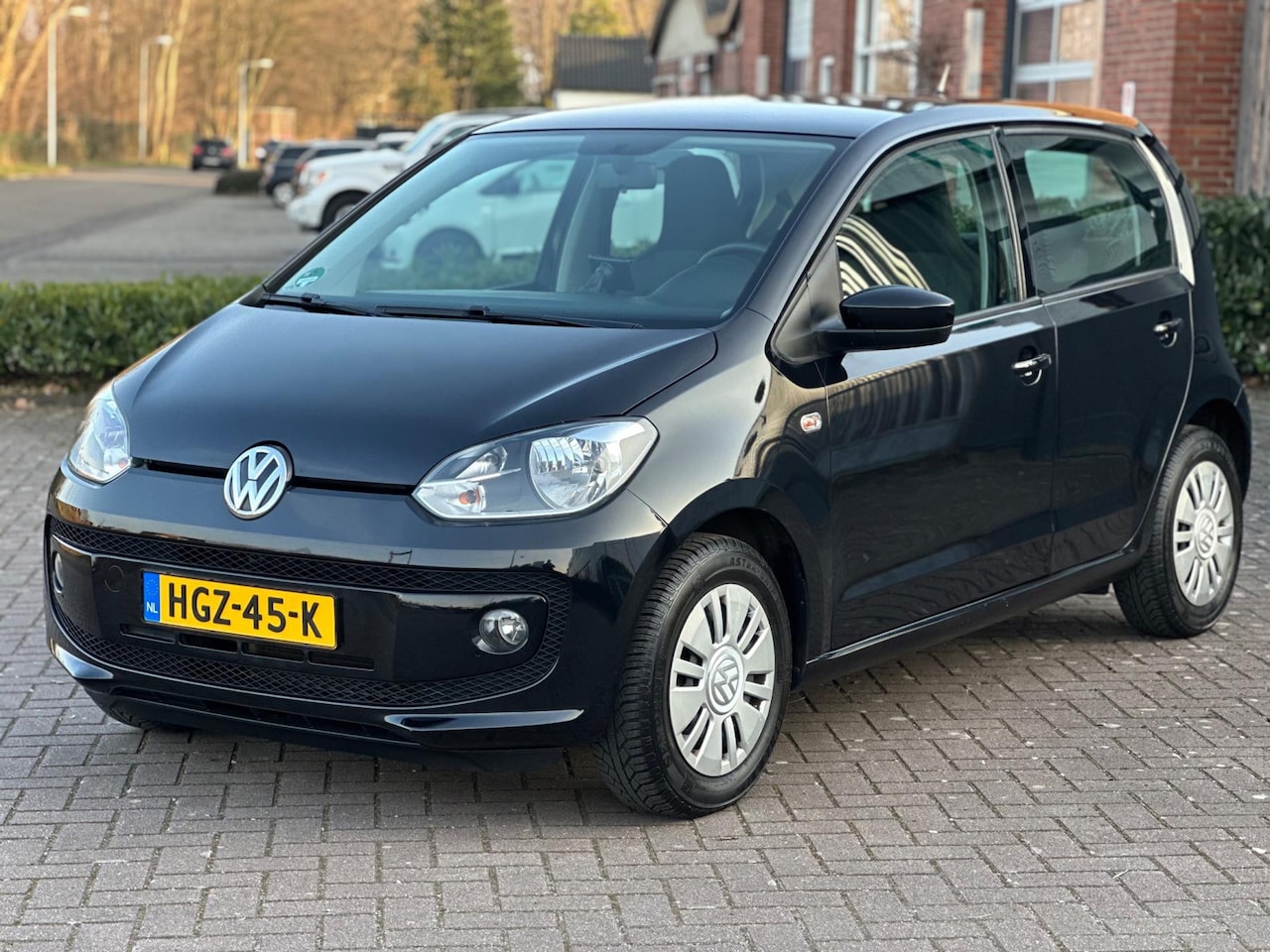 Volkswagen Up! - 1.0 high up! 1.0 high up! - AutoWereld.nl