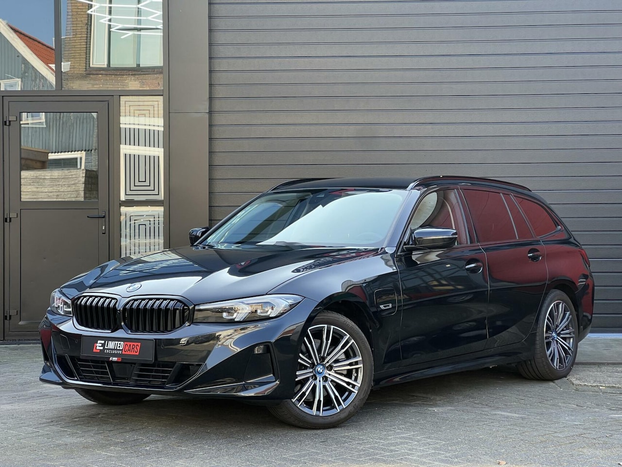 BMW 3-serie Touring - 320e Business Edition Plus | HEADUP | SA - AutoWereld.nl