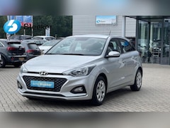 Hyundai i20 - 1.2i 85Pk Active Airco Camera Carplay Lichtautomaat