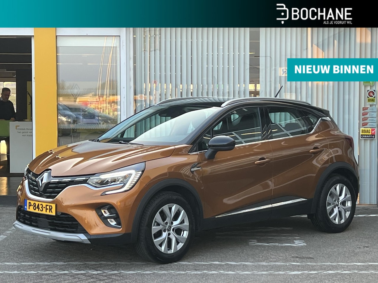 Renault Captur - 1.0 TCe 100 Intens | Trekhaak | Navigatie | Achteruitrijcamera | Stoelverwarming | LED | D - AutoWereld.nl