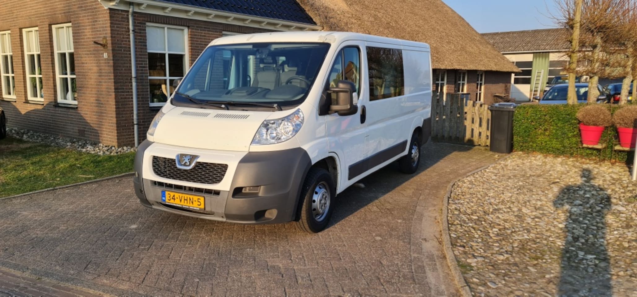 Peugeot Boxer - 330 2.2 HDI L2H1 DC 330 2.2 HDI L2H1 DC - AutoWereld.nl