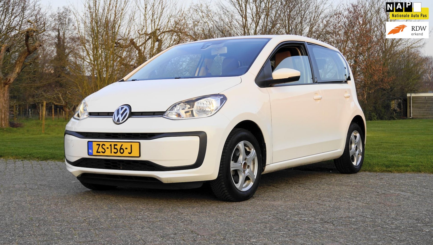 Volkswagen Up! - 1.0 BMT move up! 5 drs Airco blue tooth - AutoWereld.nl