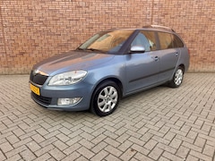 Skoda Fabia Combi - 1.2 TSI Style Combi ( 1e eigenaar trekhaak airco )