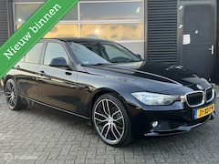 BMW 3-serie - 320i Upgrade Edition