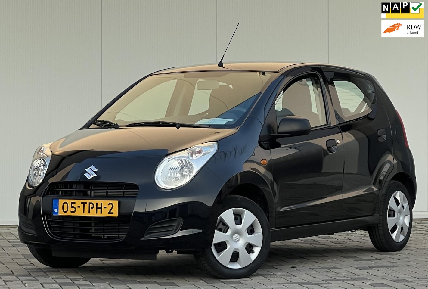 Suzuki Alto - 1.0 Comfort Plus 5DEURS/ AIRCO/ DEALER ONDERHOUDEN - AutoWereld.nl