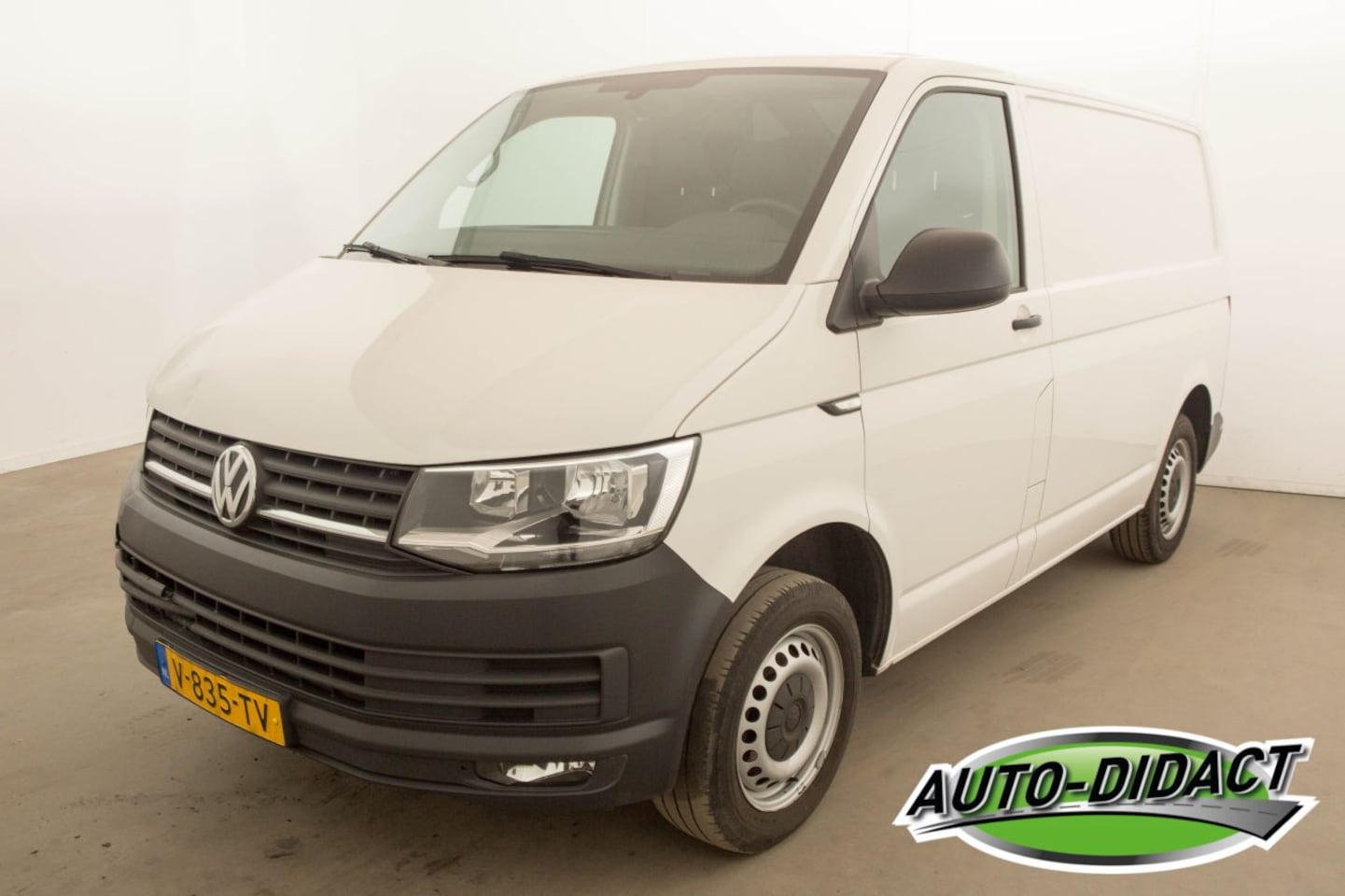 Volkswagen Transporter - 2.0 TDI L1H2 Highline 2.0 TDI L1H2 Highline - AutoWereld.nl