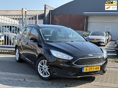 Ford Focus Wagon - 1.0 Trend Edition | Navigatie | Trekhaak | 16” LMV |